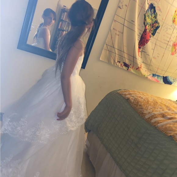 Flower girl dress with lovely lace and petticoat  7/8 - Picture 5 of 9